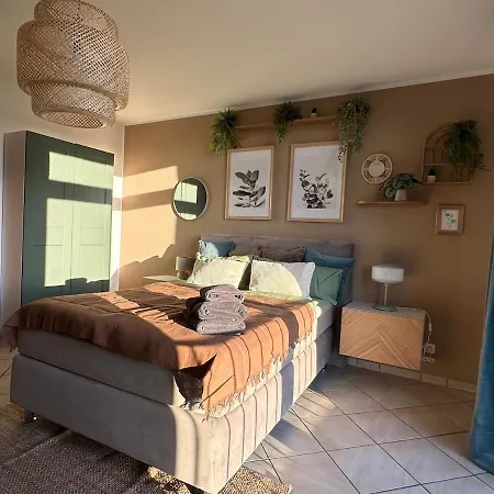 205 Boho *